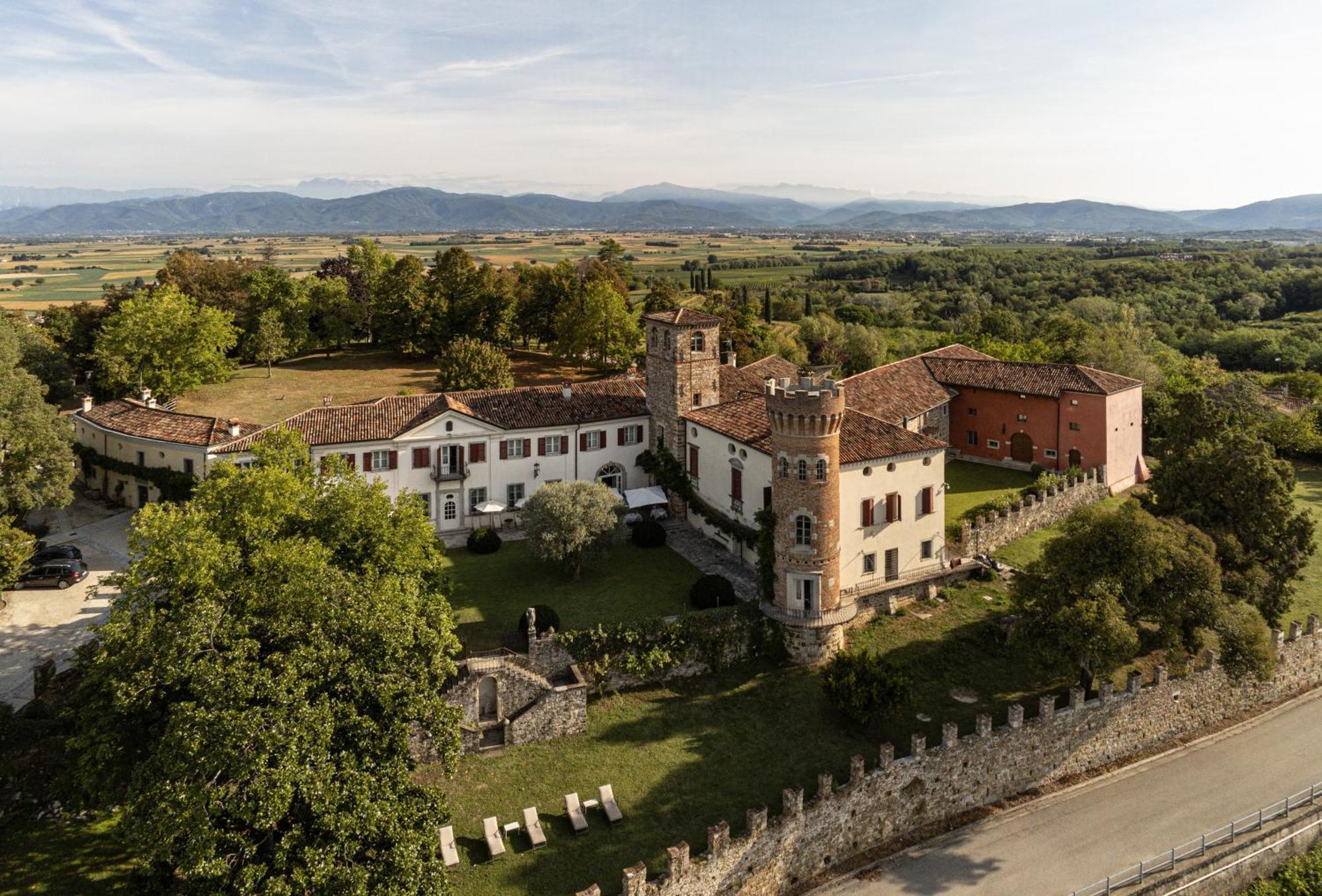 Hotel Castello Di Buttrio Exterior foto